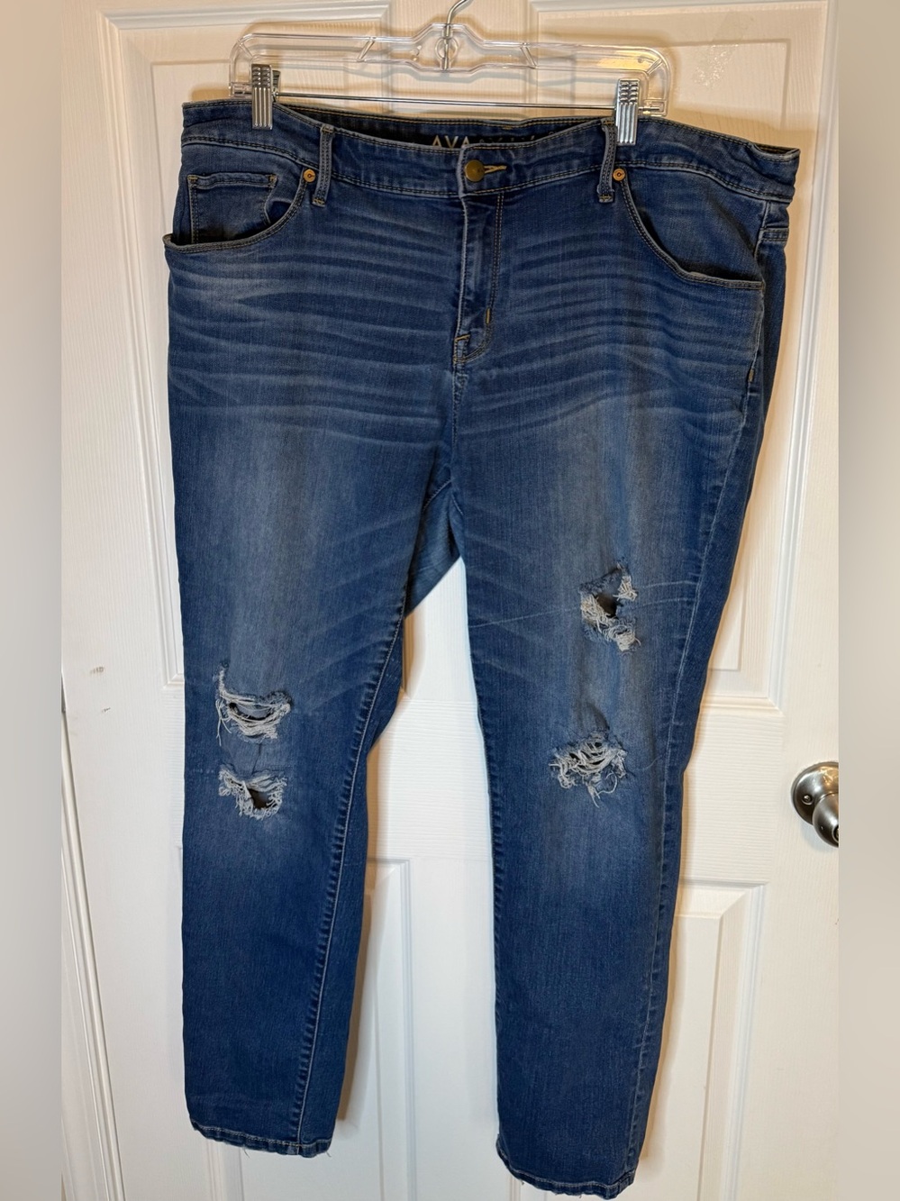 Ava & Viv Distressed Skinny Jeans